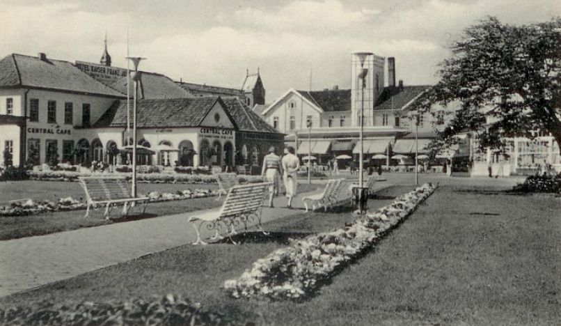 Hotel Schuchardt an der Bülowallee und das Central Café, Wilhelmstraße 1, um 1938