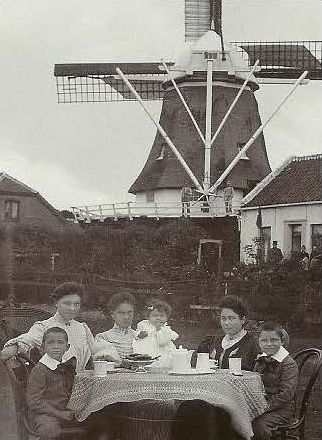 Die Mühle, noch ohne Windrose, vor 1910