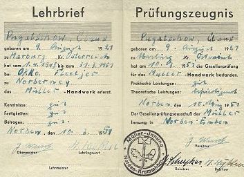 Claus Pugatschov erhält seinen Meisterbrief am 23. Juli 1954.
